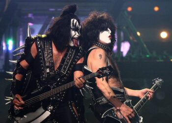 KISS Vendido por 300 millones de dólares