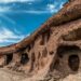 ¿SABIAS QUE EN IRAN HAY UNA ALDEA DONDE TODAS LAS CASAS SON SUBTERRÁNEAS? Aquí te lo cuento