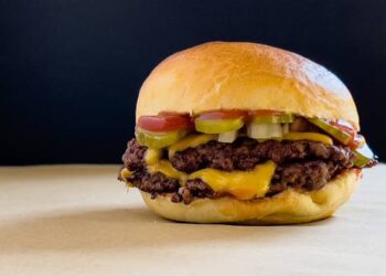 Se acerca el fin de las ‘hamburguesas baratas’: ¿Por qué suben los precios en la comida rápida?