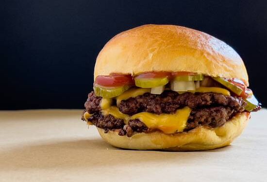 Se acerca el fin de las ‘hamburguesas baratas’: ¿Por qué suben los precios en la comida rápida?