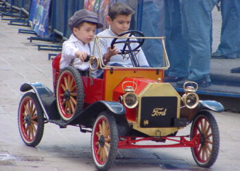 CARRERA DEL RECUERDO DE AUTOS ANTIGUOS SLP 2005