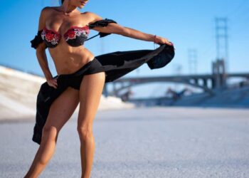 CAROL BORJAS ritmo, talento y belleza