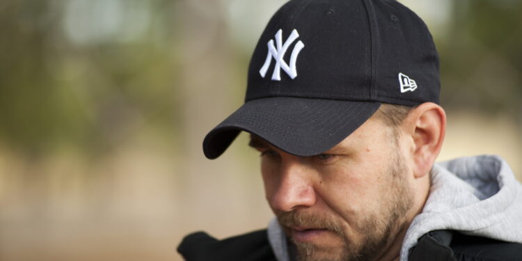 Qué significa usar gorra todos los días