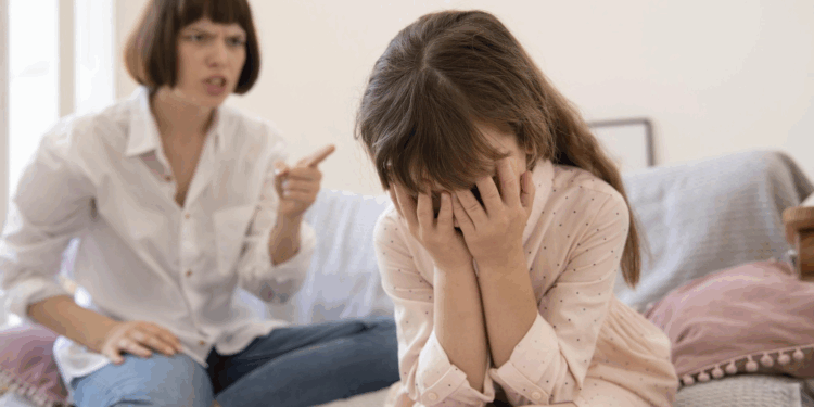 ¿Era amor o control? Las señales ocultas de una madre narcisista que quizás no conoces