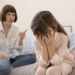 ¿Era amor o control? Las señales ocultas de una madre narcisista que quizás no conoces