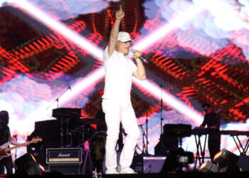 JOHNNY EDWARDS y su vida musical