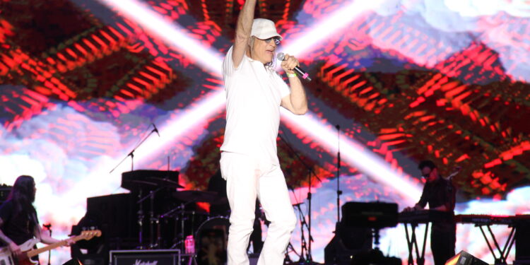 JOHNNY EDWARDS y su vida musical