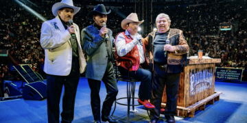 EL PALOMAZO NORTEÑO LA PRODUCCIÓN NÚMERO UNO DE MÉXICO LOGRA LA CONQUISTA DE LA PLAZA MÉXICO